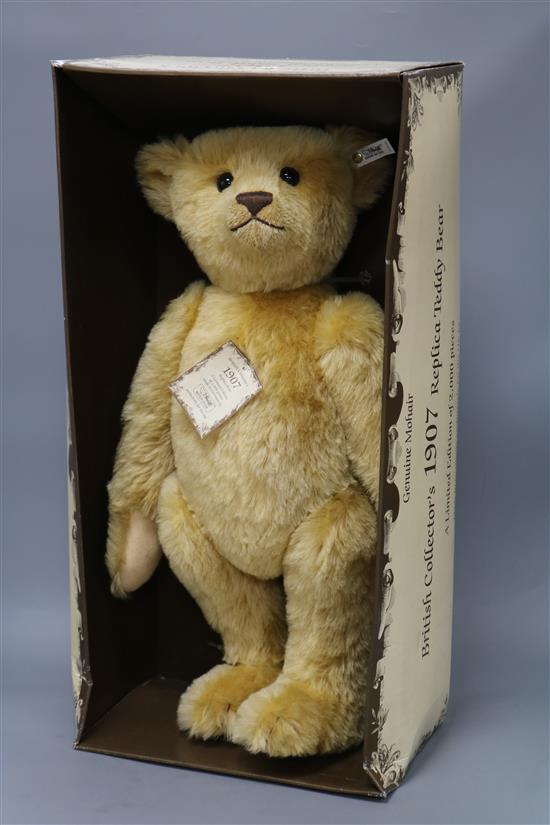 A Steiff British Collectors bear 1907 EAN 406829, mint and boxed